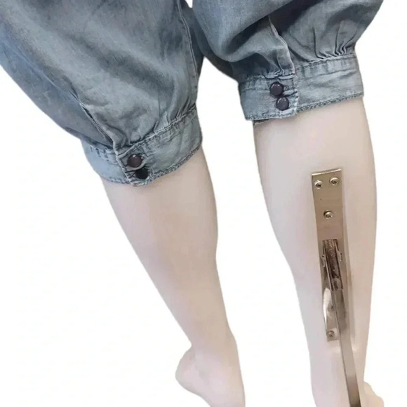 Units  Capri Jumpsuit Size 38/Medium - Picture 4 of 10